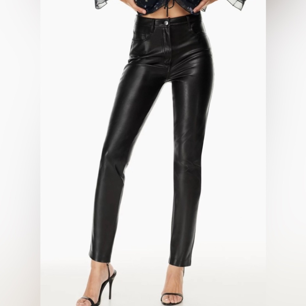 Aritzia Wilfred Pants Womens Size 0 Black Melina‎ Vegan Faux NWT High Waisted